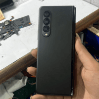 Samsung Galaxy Fold repair in progress